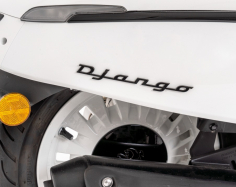 django-125-milky-white-detail-logo-ld.jpg